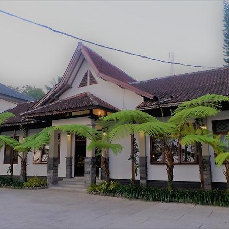 Minak Jinggo Hotel Banyuwangi  Bagian luar foto