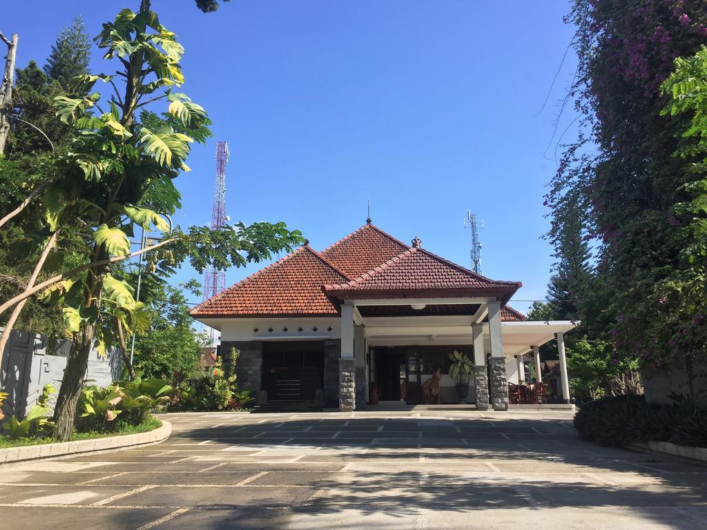 Minak Jinggo Hotel Banyuwangi  Bagian luar foto