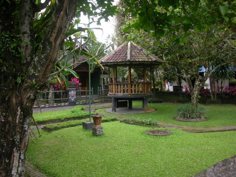 Minak Jinggo Hotel Banyuwangi  Bagian luar foto